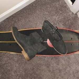 Old Navy Grey Suede Booties/Ankle Boots